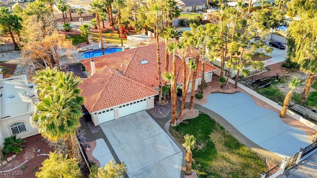 Photo of 2955 El Camino Road, Las Vegas, NV 89146 (MLS # 2742858)