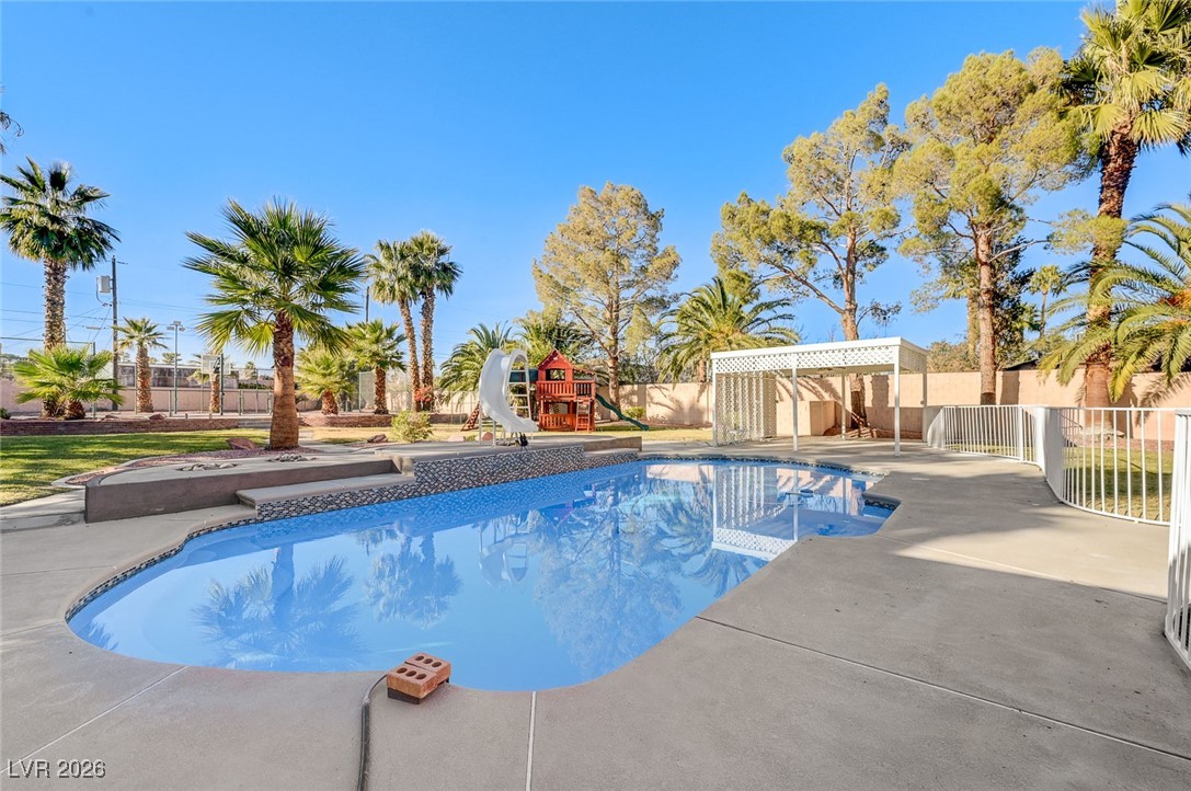 2955 El Camino Road