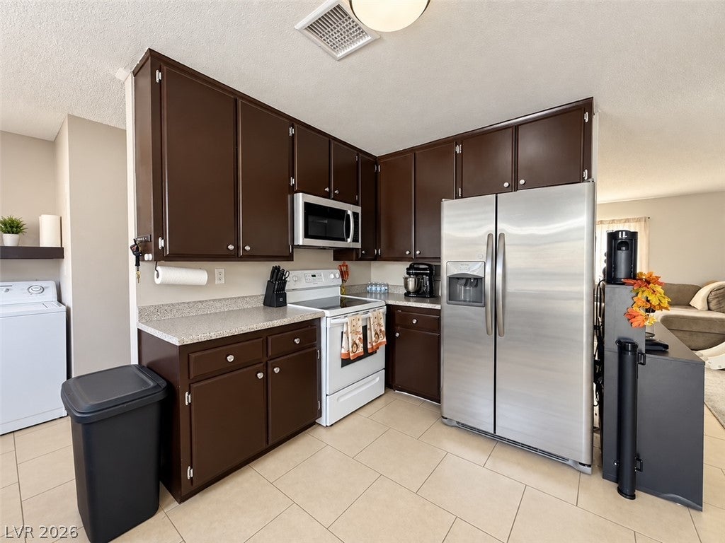 651 Greenbriar Townhouse Way