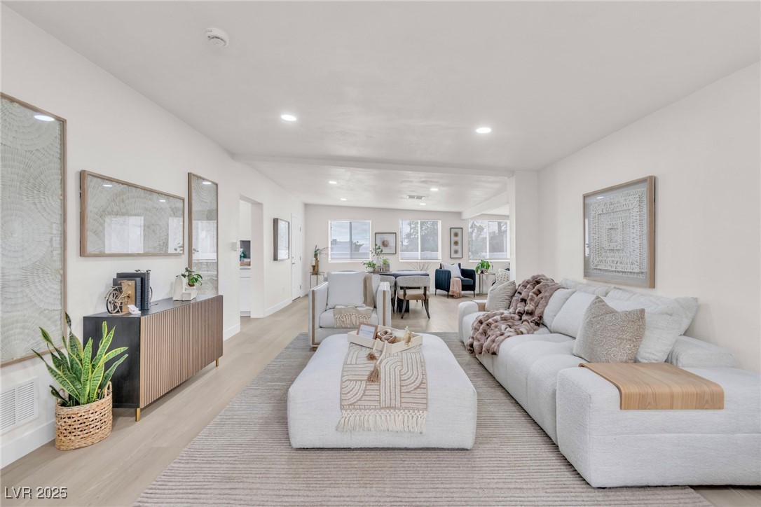 1506 E Saint Louis Avenue