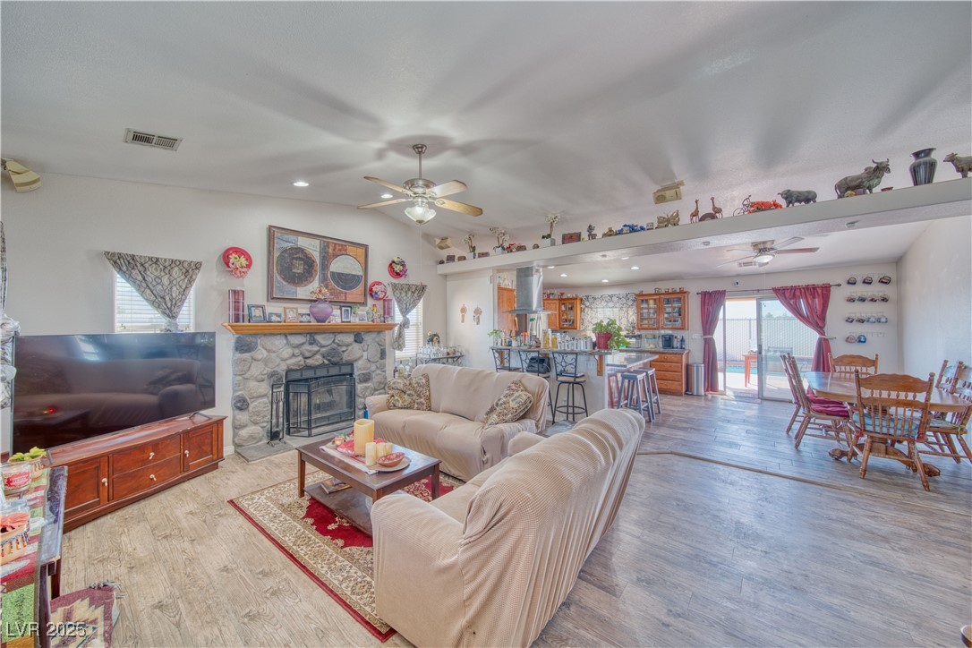 3424 Mount Charleston Drive, Pahrump, Nevada image 4