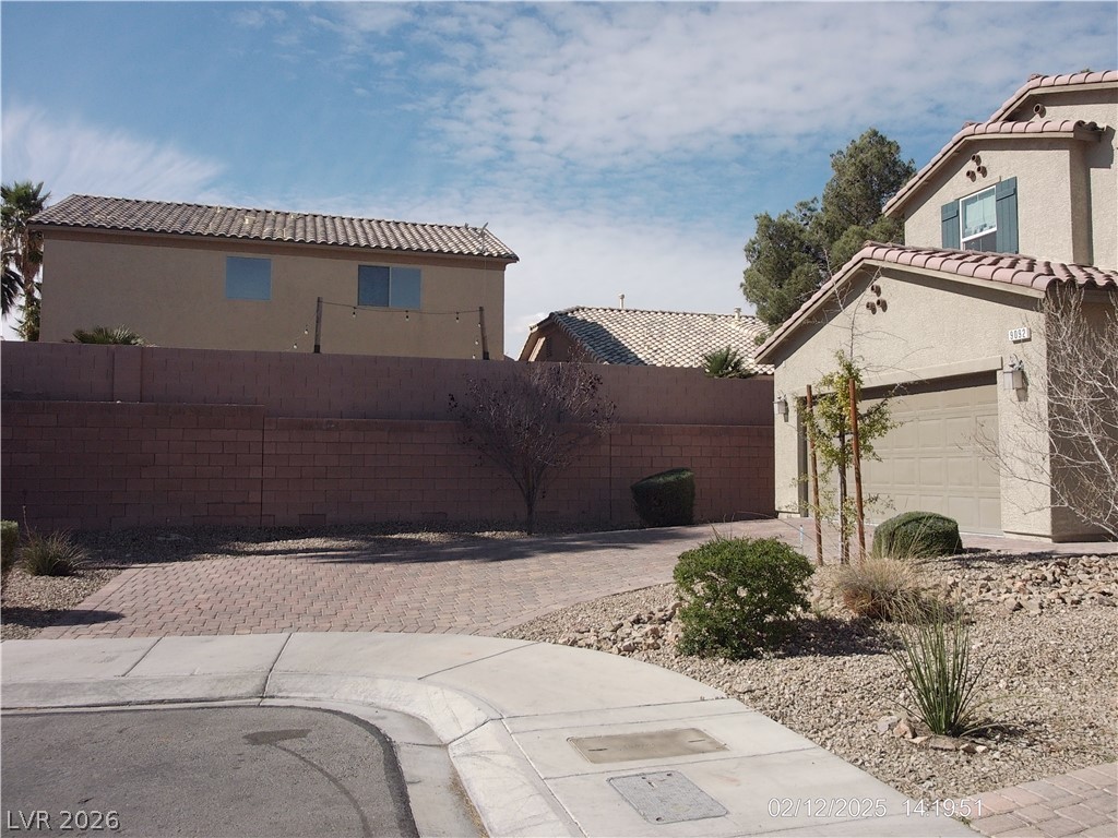 9092 Jade Vine Avenue