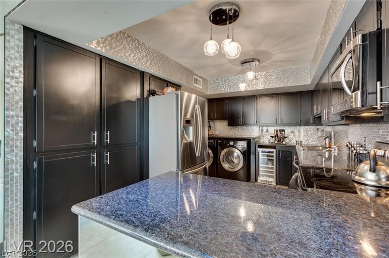 205 E Harmon Avenue 807