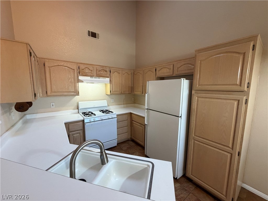 3320 S Fort Apache Road 201