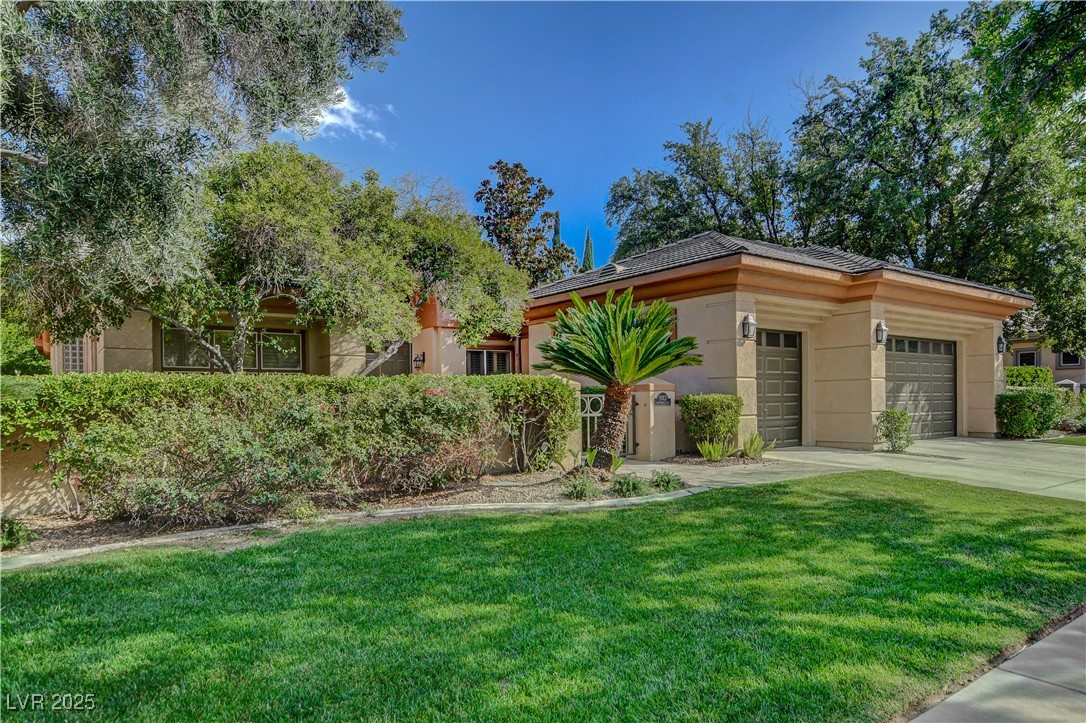 9013 Thornbury Lane