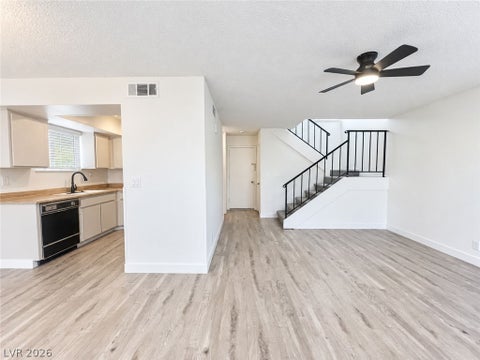 Townhouse For Rent - 4346 Caliente Street<br/> Clark County, Las Vegas, NV 89119