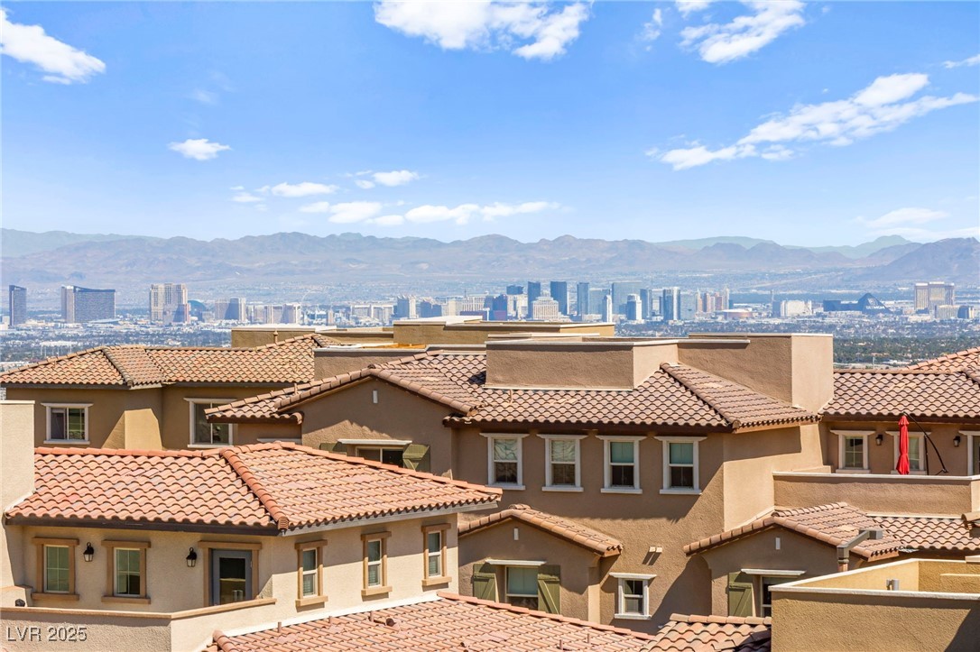Properties 2 160 Lomita Heights Drive