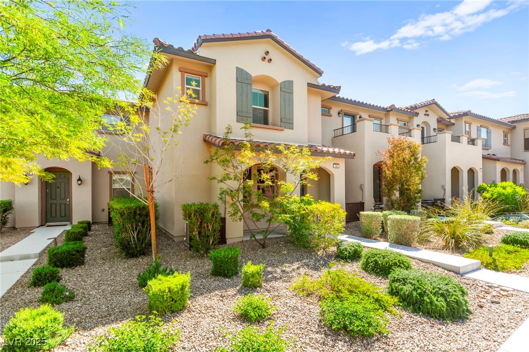 Properties 1 160 Lomita Heights Drive