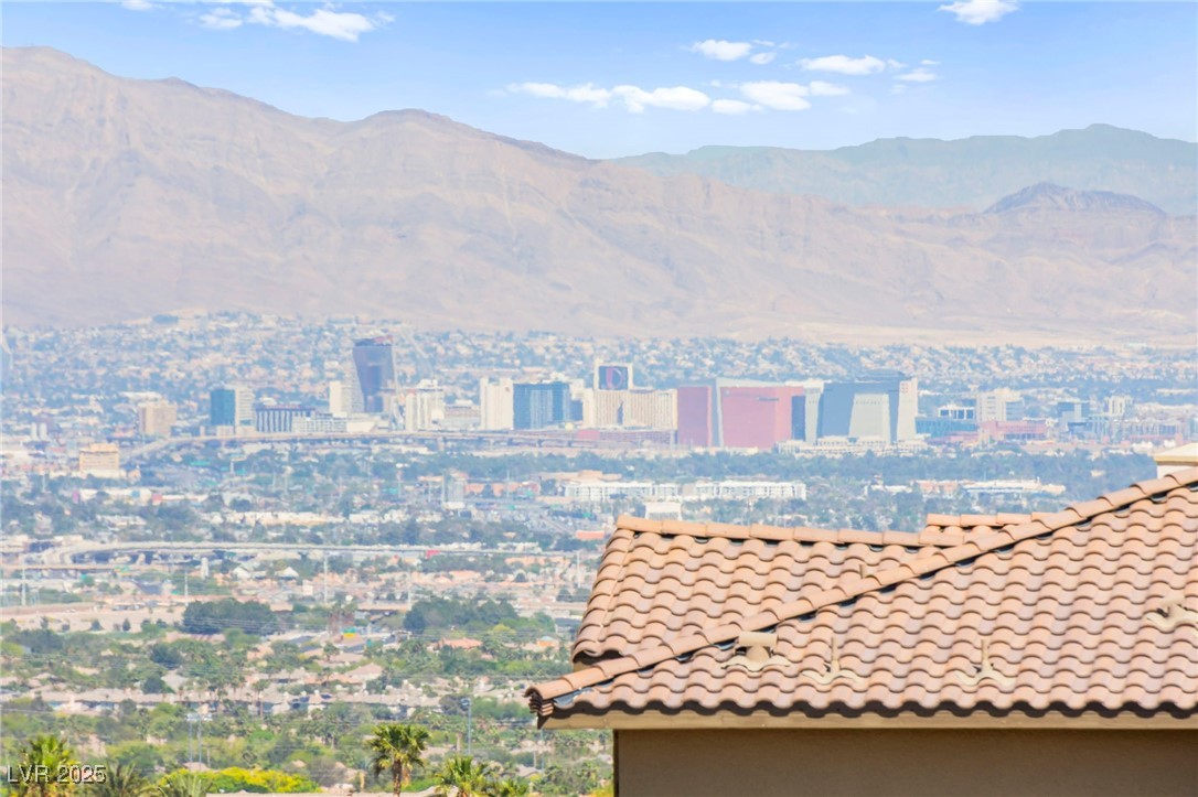 Properties 3 160 Lomita Heights Drive