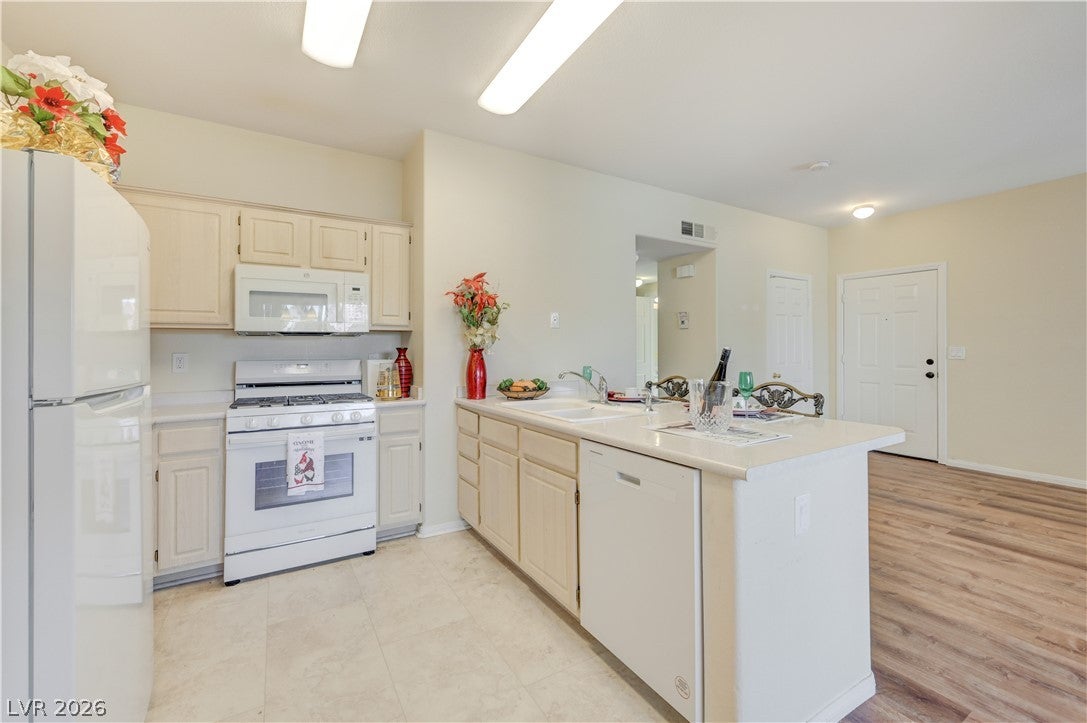 855 N Stephanie Street 2711