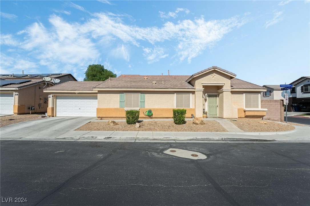 Photo 1 of 30 — 4524 Victoria Garden Avenue, North Las Vegas, NV 89031