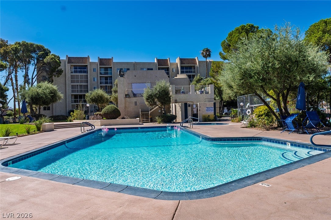 Properties 3 750 S Royal Crest Circle 342