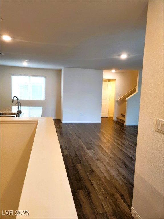 7010 Crimson Shadow Street