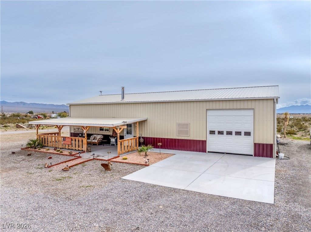 Photo of 1661 W Duck Street, Pahrump, NV 89060 (MLS # 2744111)