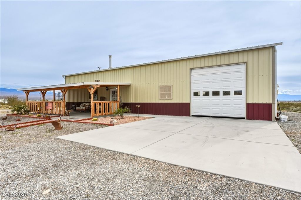 Photo of 1661 W Duck Street, Pahrump, NV 89060 (MLS # 2744111)