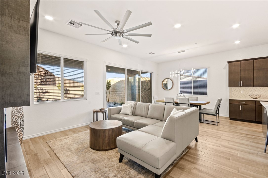 52 Reverie Heights Avenue, Henderson, Nevada image 12