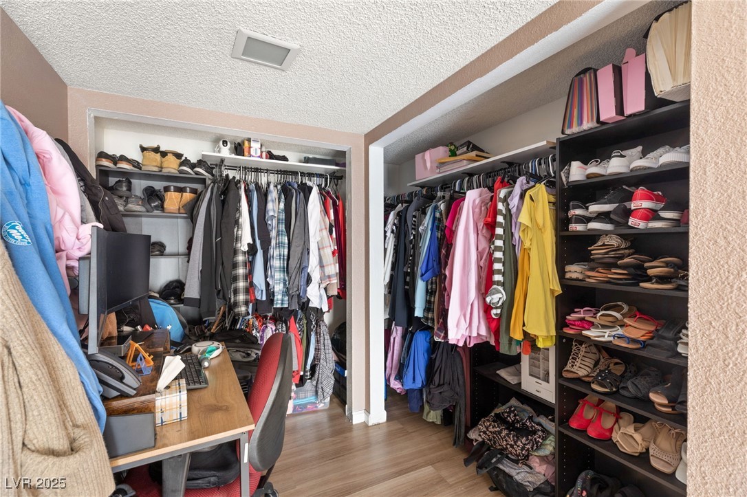 Las Vegas, Nevada 89121, United States, 4 Bedrooms Bedrooms, ,3 BathroomsBathrooms,Residential,Active,98658