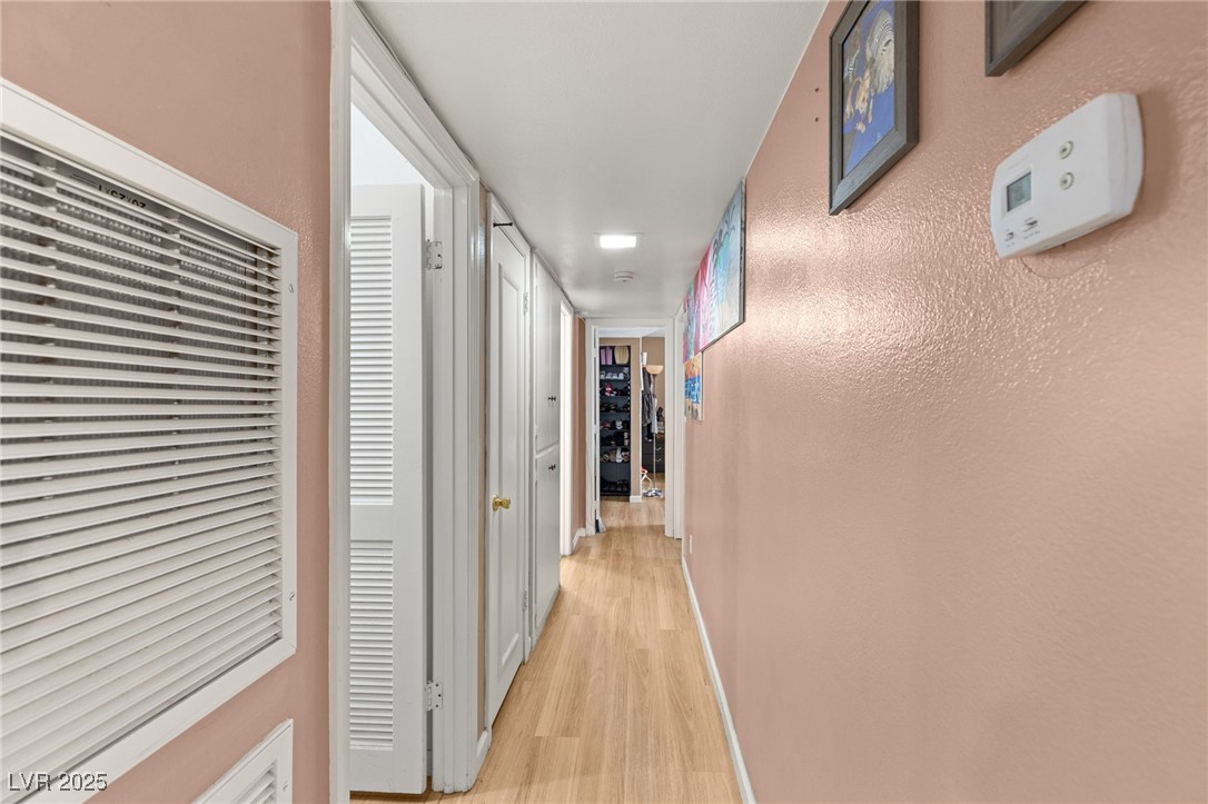 Las Vegas, Nevada 89121, United States, 4 Bedrooms Bedrooms, ,3 BathroomsBathrooms,Residential,Active,98658