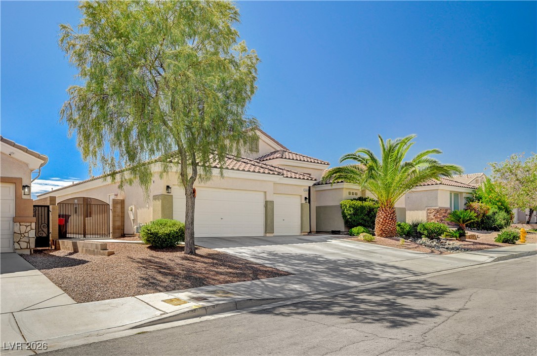 5669 Victoria Regina Avenue