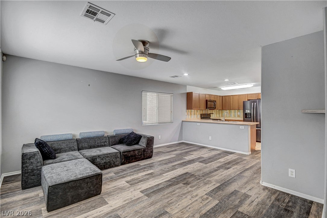 9052 Pearl Cotton Avenue