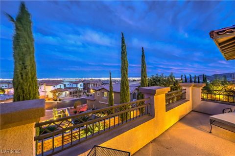 374 Calabria Ridge Street Las Vegas NV 89138