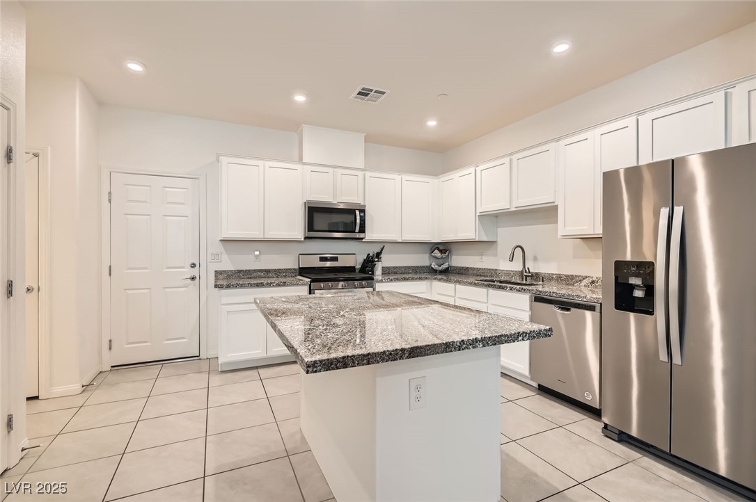 489 Filaree Place, Henderson, Nevada image 2