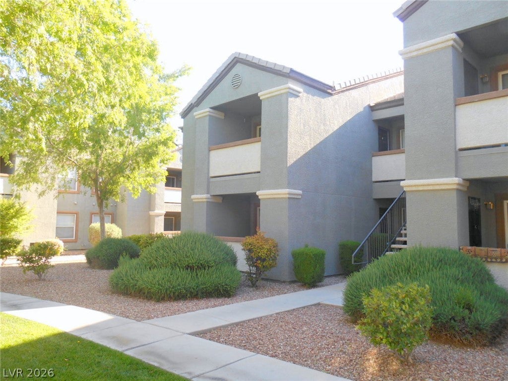 555 SILVERADO RANCH Boulevard 1073