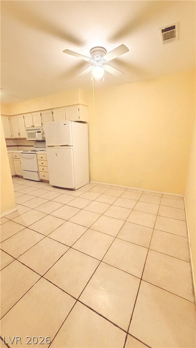 2725 S Nellis Boulevard 2060