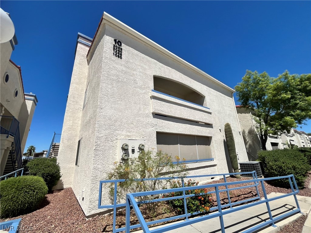 2725 S Nellis Boulevard 2060