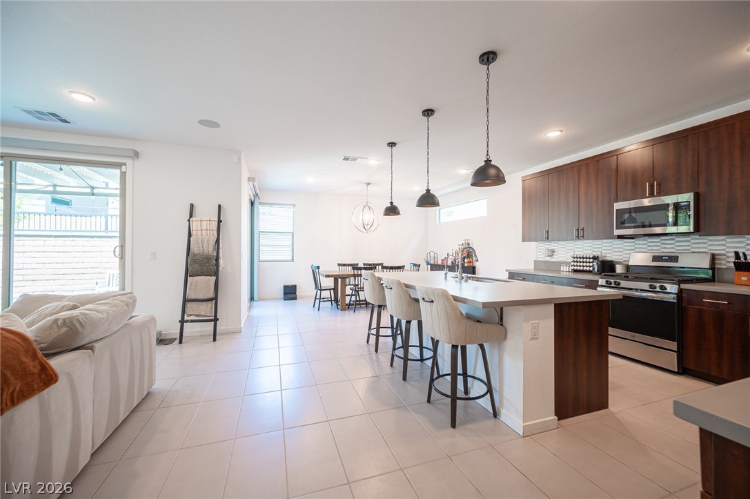 524 Grand Cascade Place