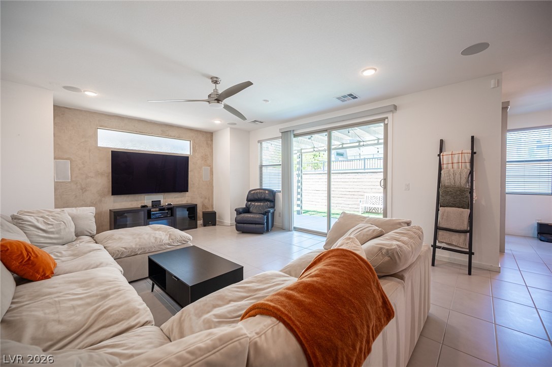 524 Grand Cascade Place