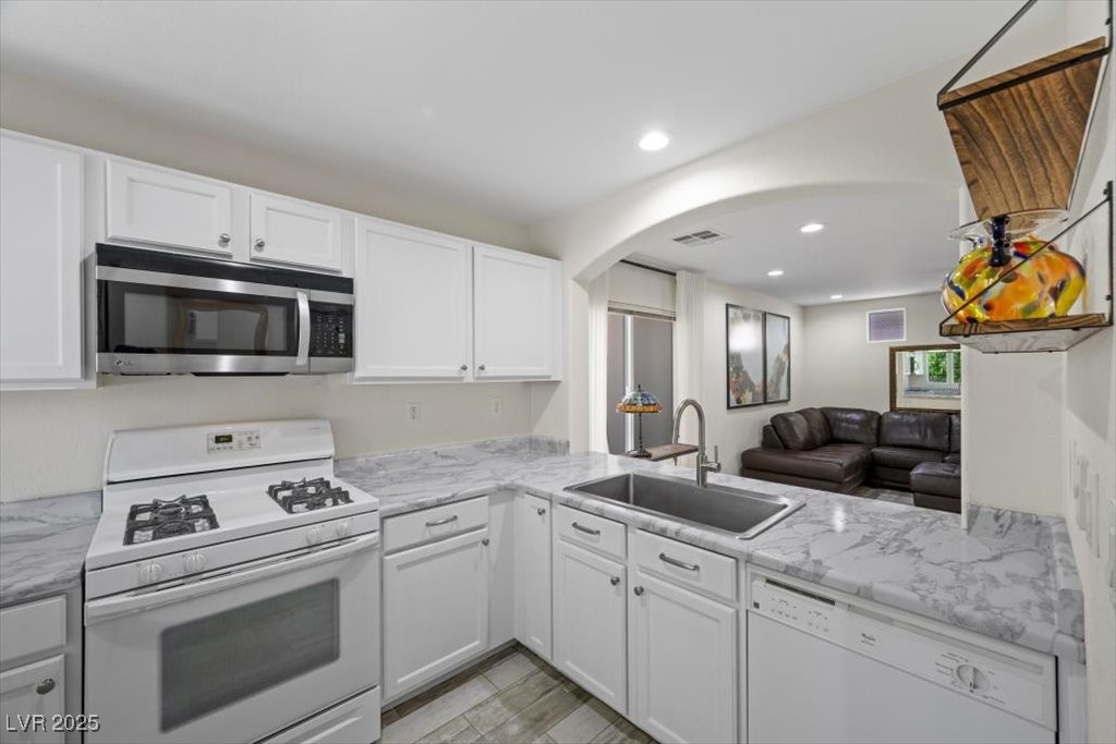 6729 Churnet Valley Avenue, Las Vegas, Nevada image 10
