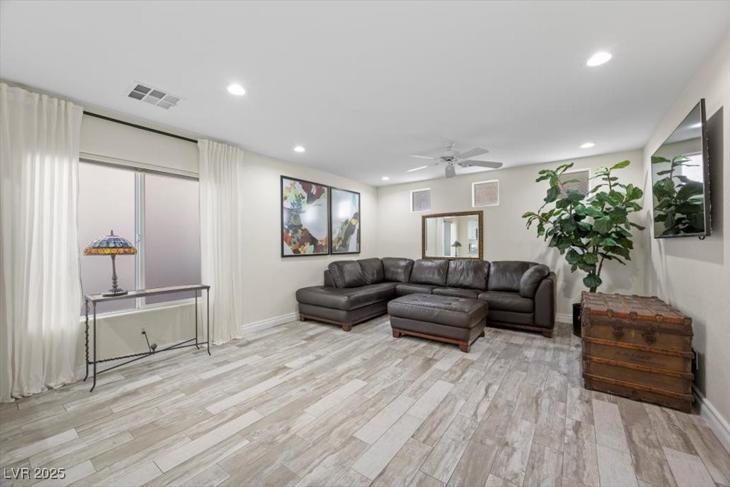 6729 Churnet Valley Avenue, Las Vegas, Nevada image 4