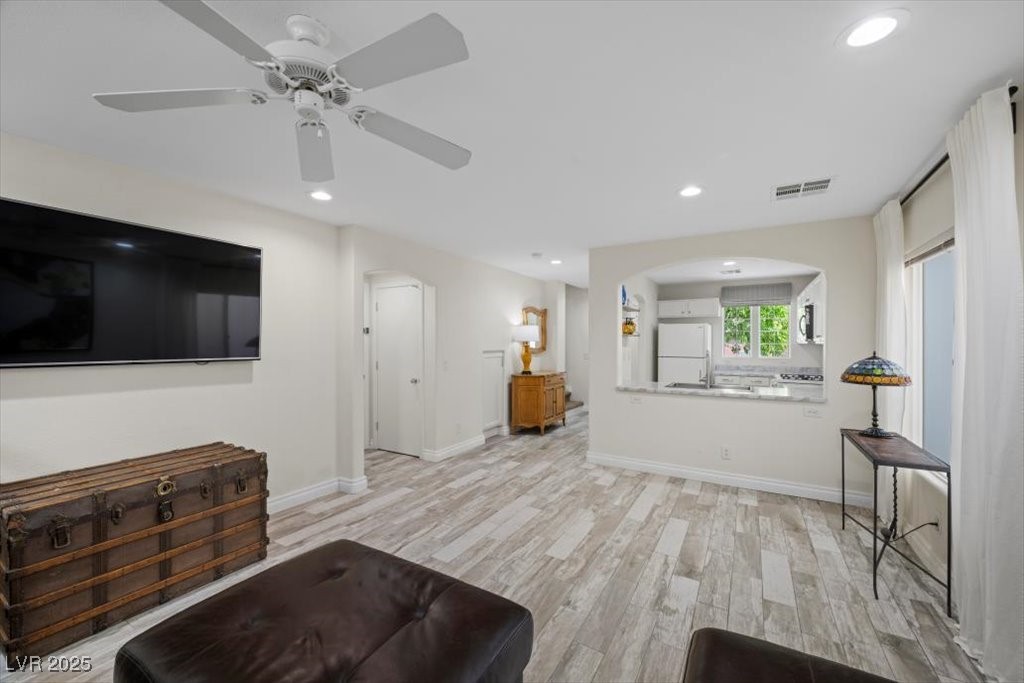 6729 Churnet Valley Avenue, Las Vegas, Nevada image 7