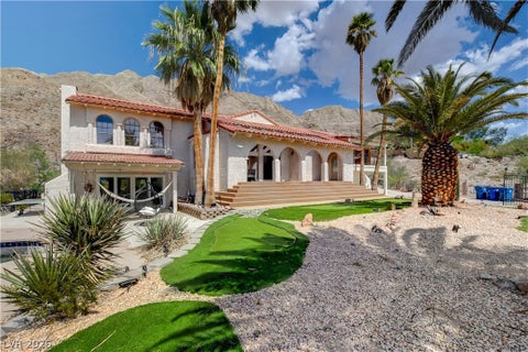 Homes For Sale - 672 Los Feliz Street<br/> Clark County, Las Vegas, NV 89110