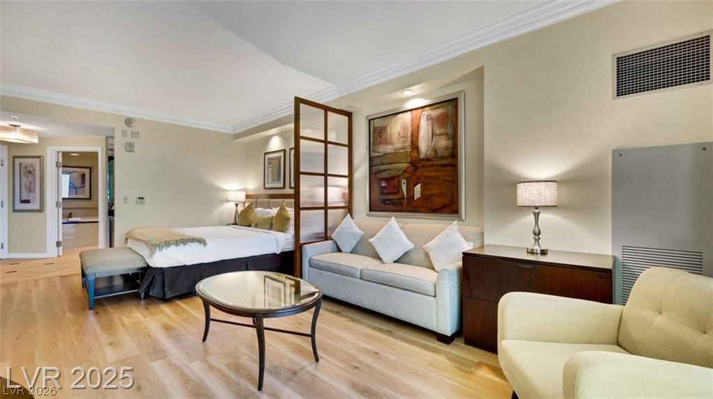 135 E HARMON Avenue 904