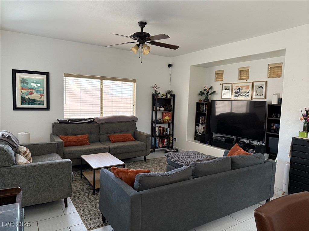 3844 Hollycroft Drive