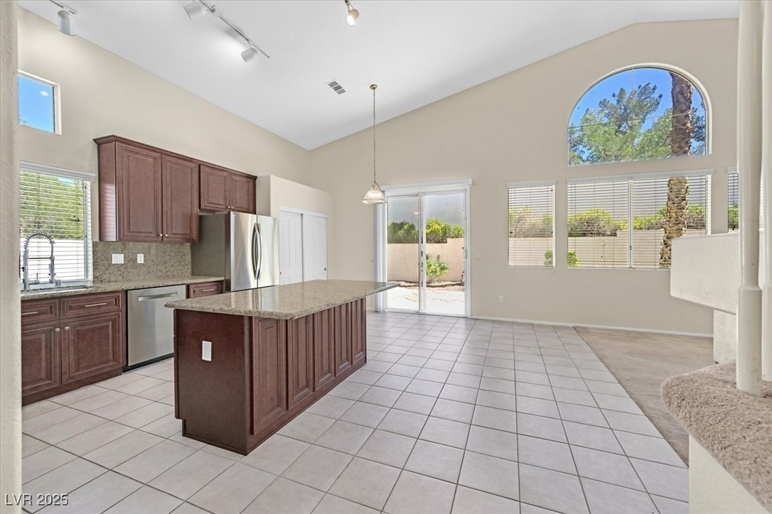 Henderson, Nevada 89012, United States, 4 Bedrooms Bedrooms, ,3 BathroomsBathrooms,Residential,Active,213312