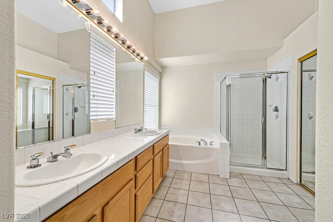 Henderson, Nevada 89012, United States, 4 Bedrooms Bedrooms, ,3 BathroomsBathrooms,Residential,Active,213312