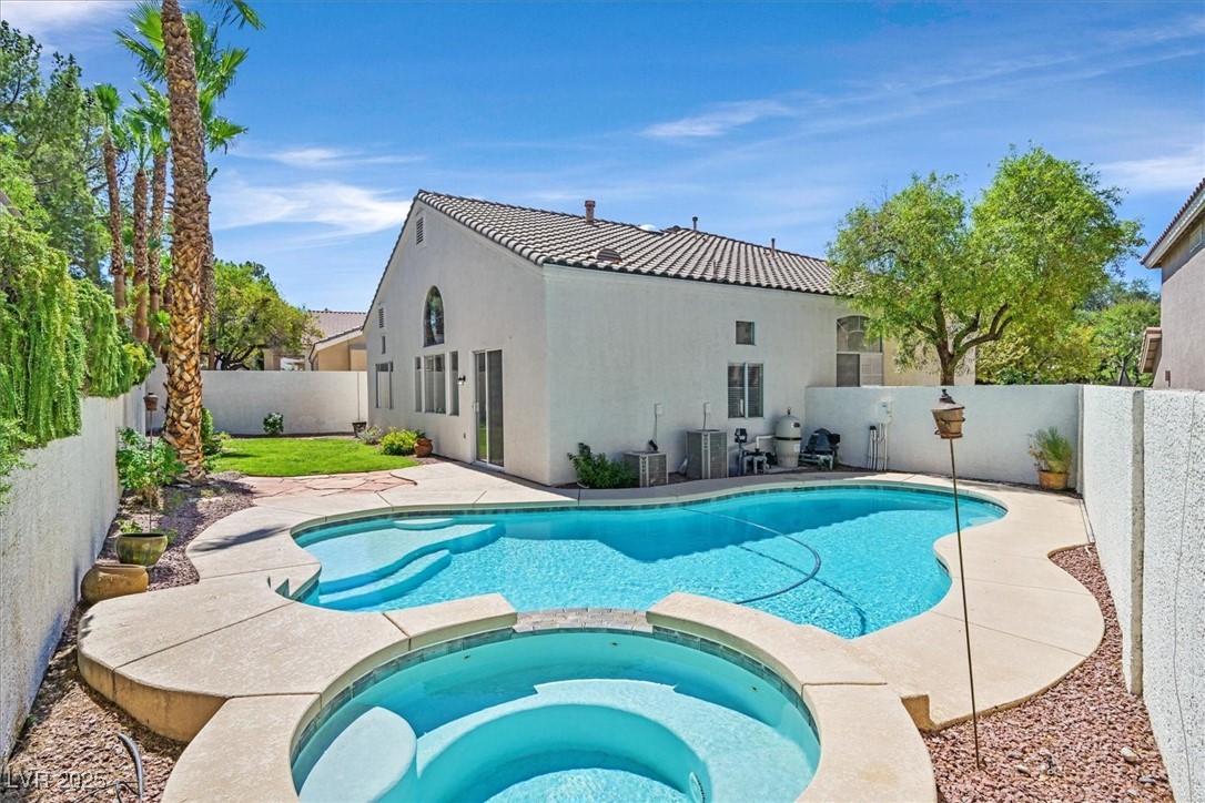 Henderson, Nevada 89012, United States, 4 Bedrooms Bedrooms, ,3 BathroomsBathrooms,Residential,Active,213312