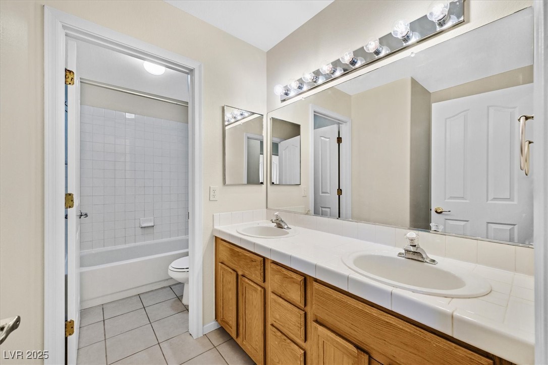 Henderson, Nevada 89012, United States, 4 Bedrooms Bedrooms, ,3 BathroomsBathrooms,Residential,Active,213312