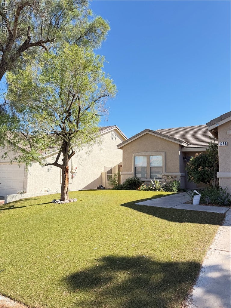 1785 Crystal Stream Avenue