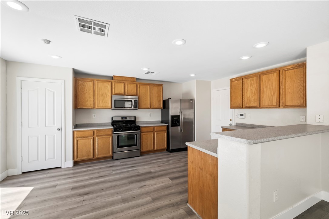 5824 Gemstone Peak Street