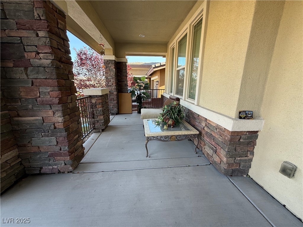 5615 Oak Bend Drive