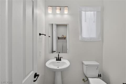 Tiny photo for 826 Royal Beekman Street, Henderson, NV 89011 (MLS # 2800389)