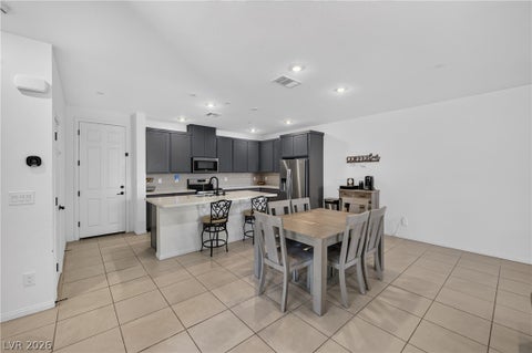Tiny photo for 826 Royal Beekman Street, Henderson, NV 89011 (MLS # 2800389)