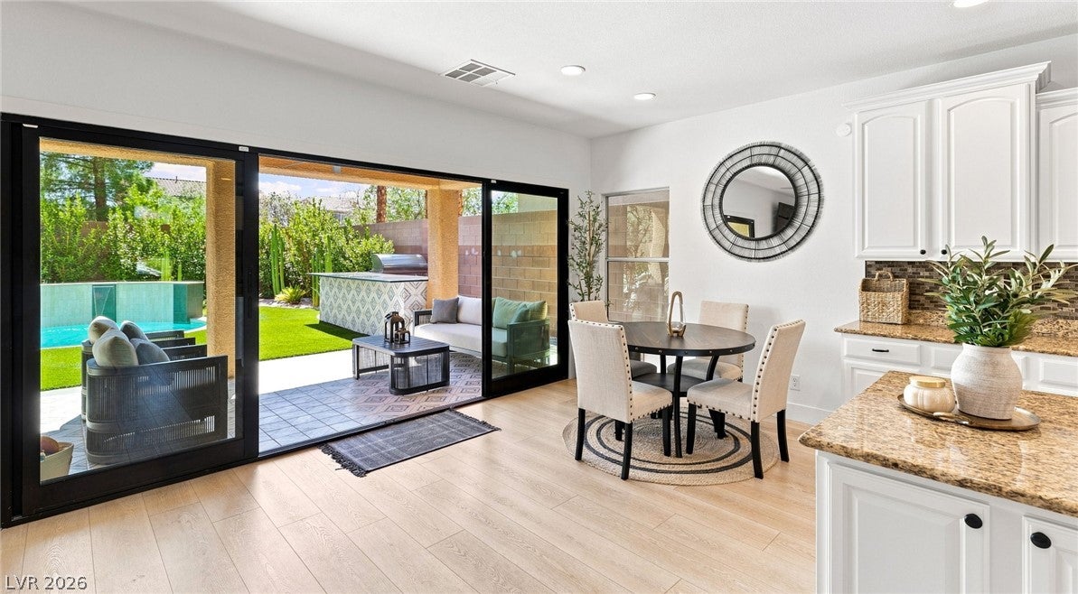 3789 Via Di Girolamo Avenue