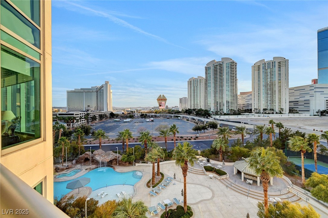 222 Karen Avenue 601