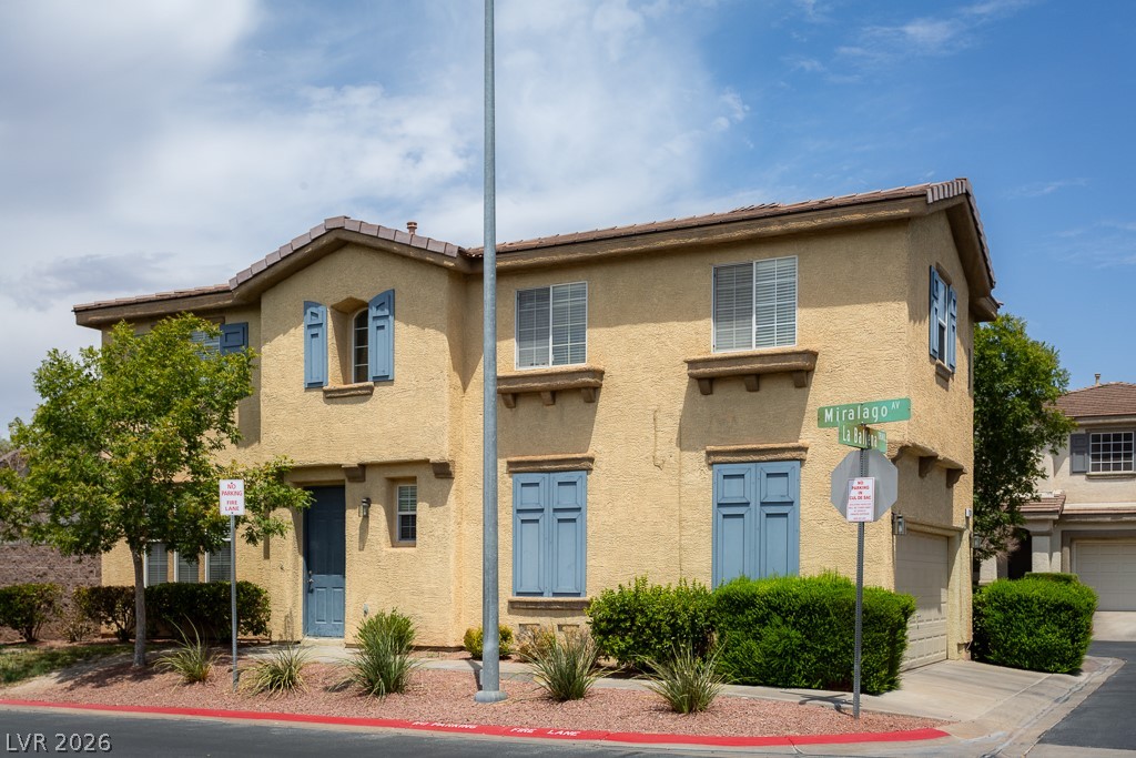1236 La Ballena Trail