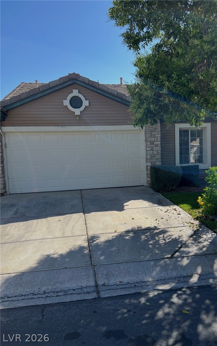 512 Crimson View Place